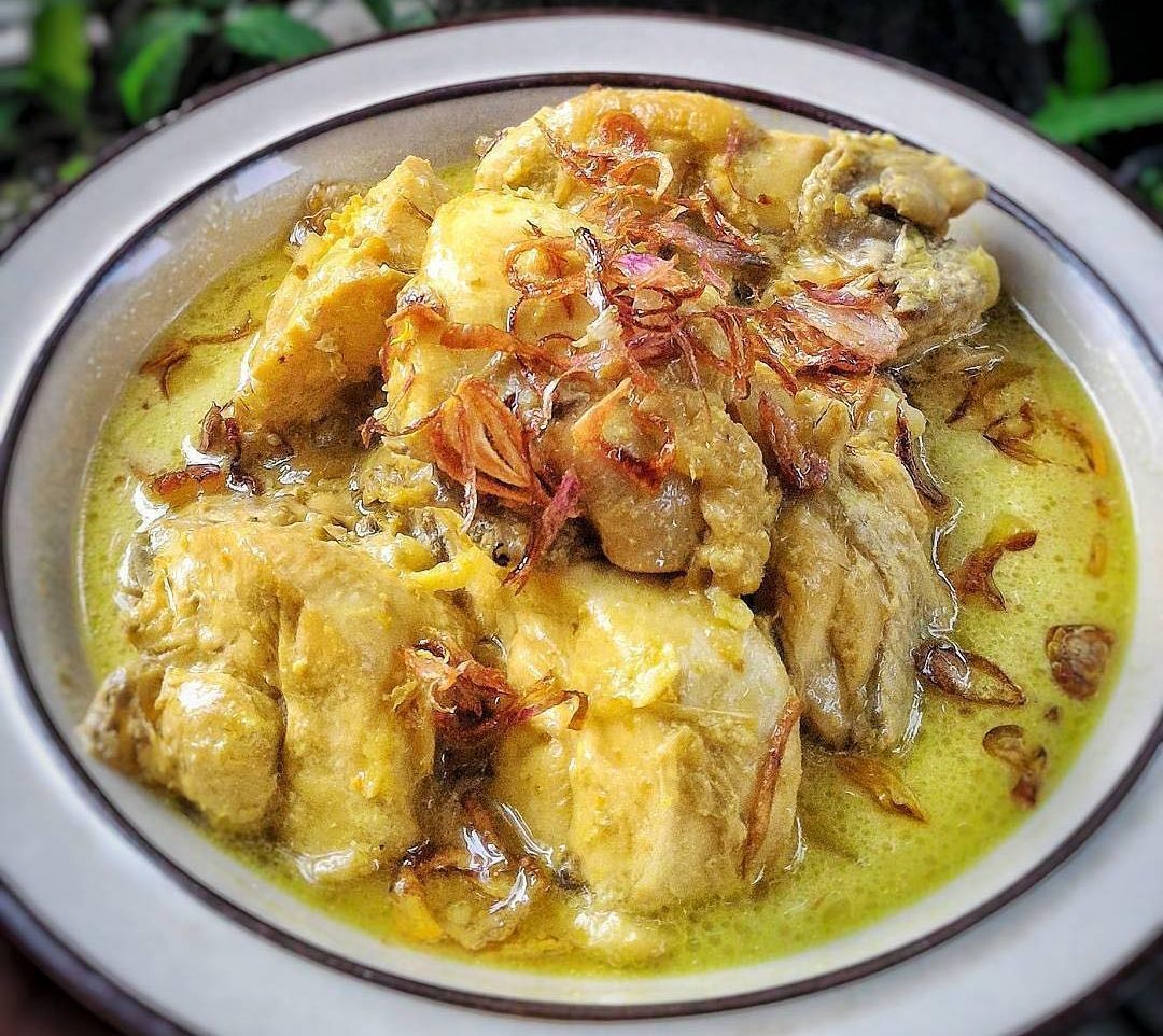 Resep lontong opor ayam suwir