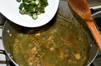 Resep Sayur Daun Singkong Bumbu Kuning Santan: Nikmatnya Kuliner Nusantara