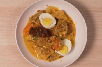 Resep Lontong Sayur Pepaya Muda: Kuliner Tradisional yang Menyegarkan