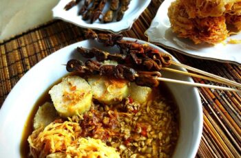 Resep Lontong Kupang: Kuliner Nikmat dari Laut