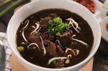 Rawon Bumbu Bamboe: Cita Rasa Jawa yang Menggugah Selera