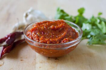 Resep Sambal Petis Gorengan: Nikmatnya Gorengan Makin Istimewa