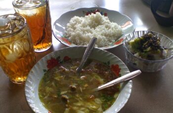 Resep Soto Gebrak Cak Anton: Sajikan Gurihnya di Rumah!