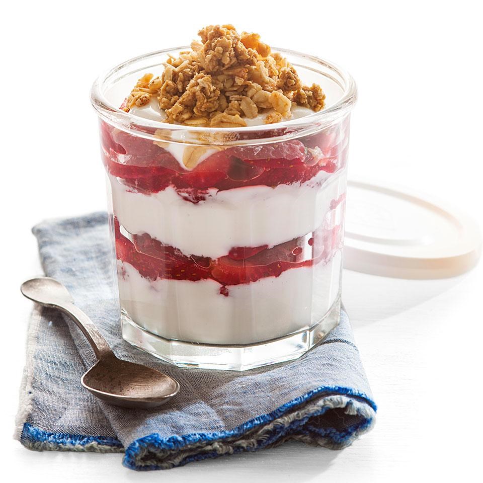 Resep Parfait Stroberi Yogurt