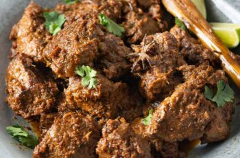 Resep Rendang Daging Sapi Enak & Empuk ala Rumah Makan Padang