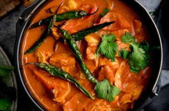 Resep Semur Ayam Bumbu Kari: Sajian Sederhana yang Istimewa