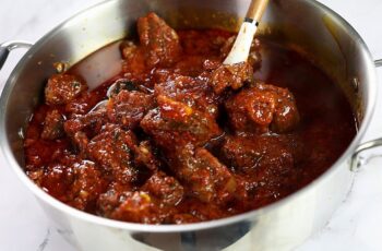 Resep Semur Daging Kambing Gulung: Istimewa dan Unik!