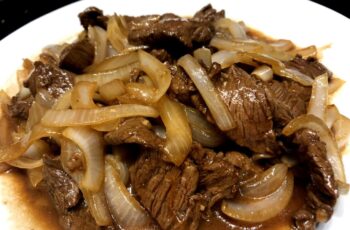 Resep Tumis Daging Sapi Saus Bawang: Mudah, Gurih, dan Fleksibel