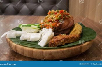 Resep Ayam Goreng Sambal Matah yang Bikin Ketagihan!