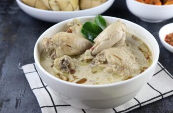 Resep Opor Ayam Jamur: Sajian Lebaran Lebih Semarak!