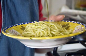 Resep Spaghetti Carbonara Creamy Ala Restoran, Gampang Banget!