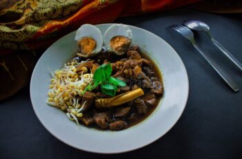 Nasi Rawon Iga Sapi Praktis dengan Bango