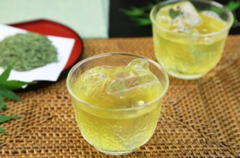 Resep Sparkling Lychee Tea Segar untuk Pelepas Dahaga